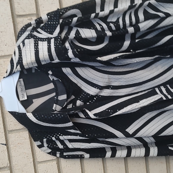 Top/Jacket - Picture 6 of 13